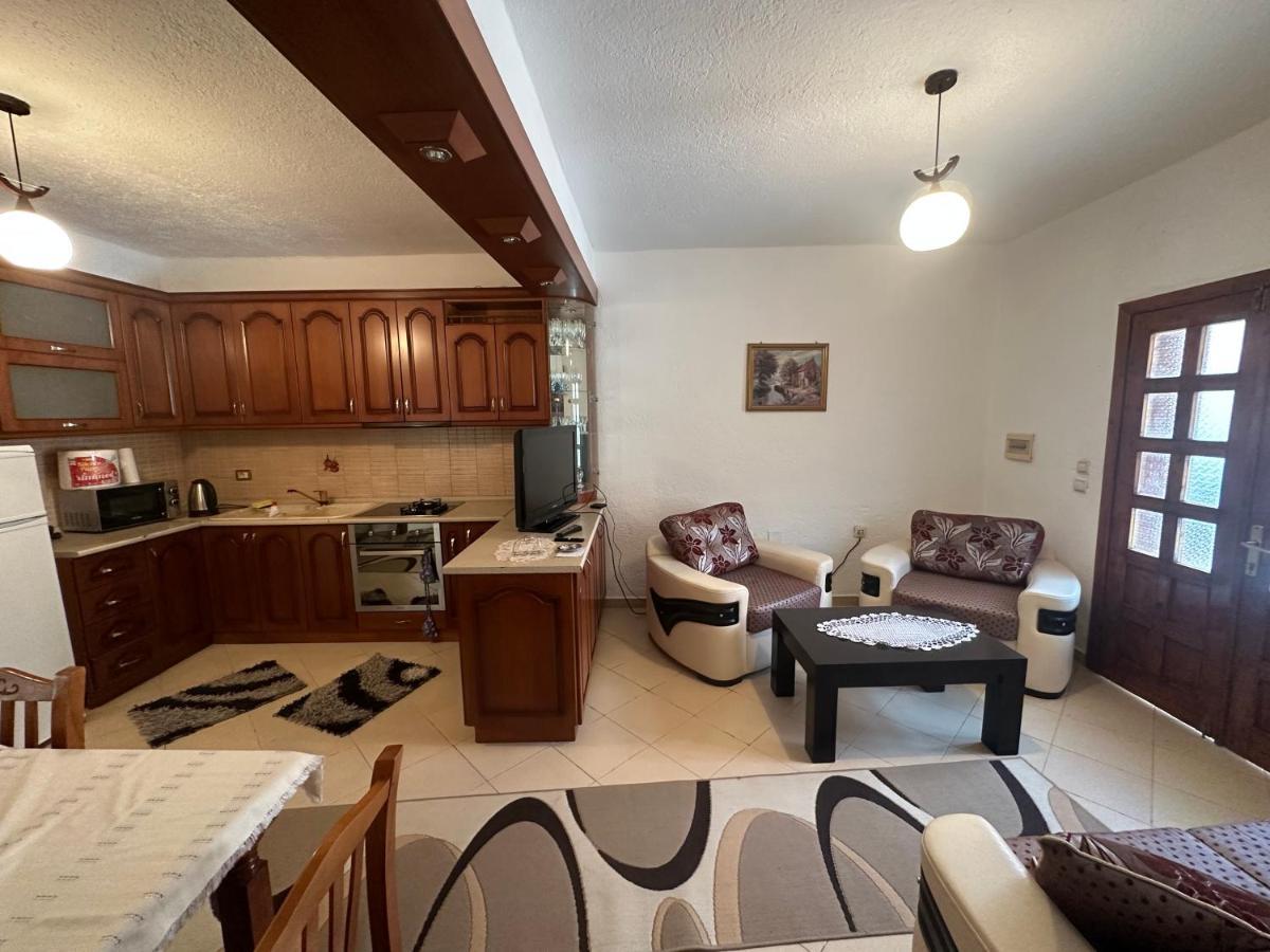 Guri Guest House Pogradec Zewnętrze zdjęcie